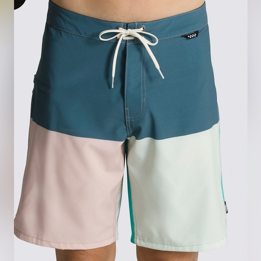 VANS Daily Halfsies Mens 19'' Boardshorts